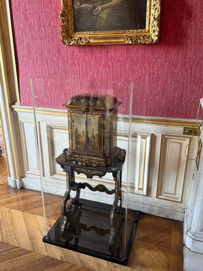 Vitrine de protection musée d'Orsay en Plexiglas® sur mesure